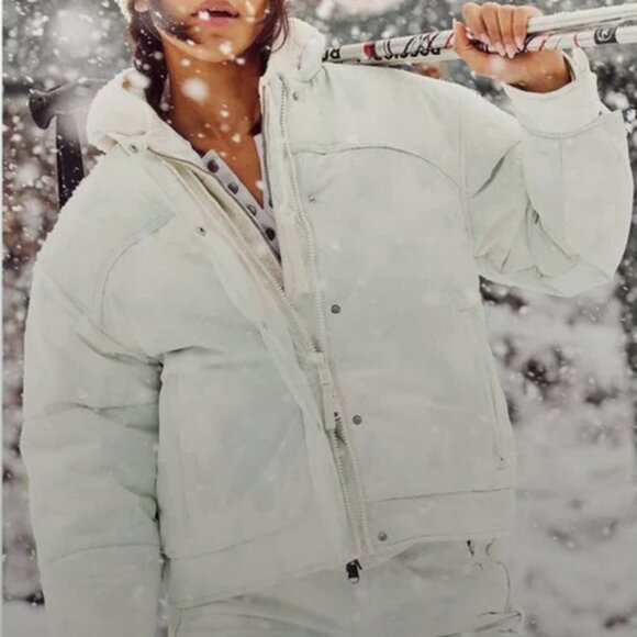 Free People FP movement Bunny Slope Puffer JACKET in Mountain Mist Sage NWT - Picture 4 of 16